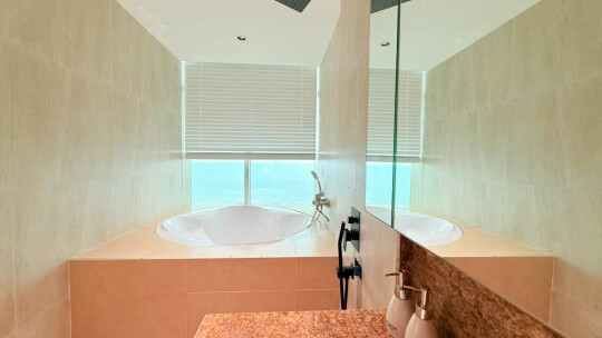 Mường Thanh Luxury Nha Trang / Studio / Hướng Biển / 45,79m² / 3,6 tỷ ($137.855)