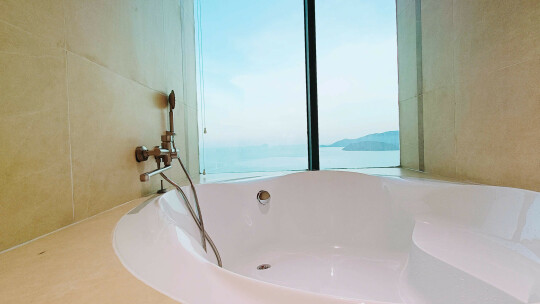 Mường Thanh Luxury Nha Trang / Studio / Hướng Biển / 46,19m² / 3,5 tỷ ($134.025)