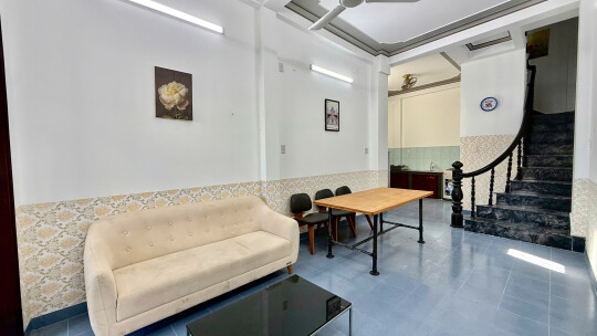WHOLE HOUSE FOR RENT IN PHƯƠNG SÀI / 119B Phương Sài / 4 Bedrooms / 15 million VND/month