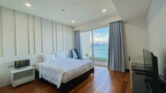 The Costa Nha Trang - Угловая квартира с видом на море / 2 спальни / 165 м² / $2395