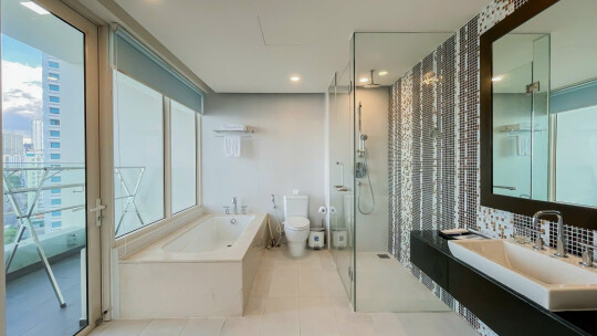 The Costa Nha Trang - Угловая квартира с видом на море / 2 спальни / 165 м² / $2395